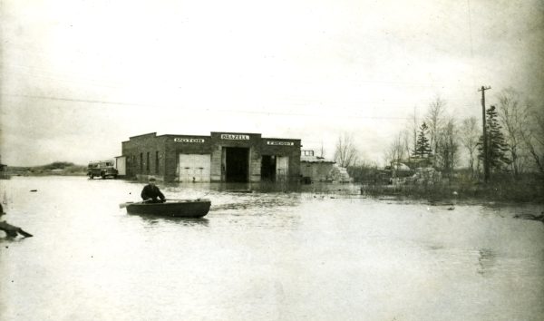 Traveling the Old North Shore - Downtown Grand Marais | WTIP