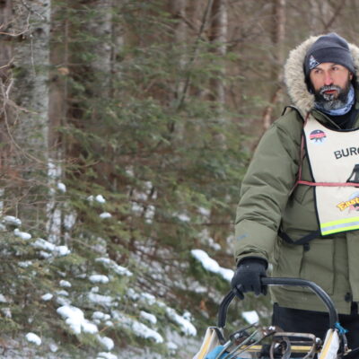 Musher David Burge. Photo by Chuck Olsen