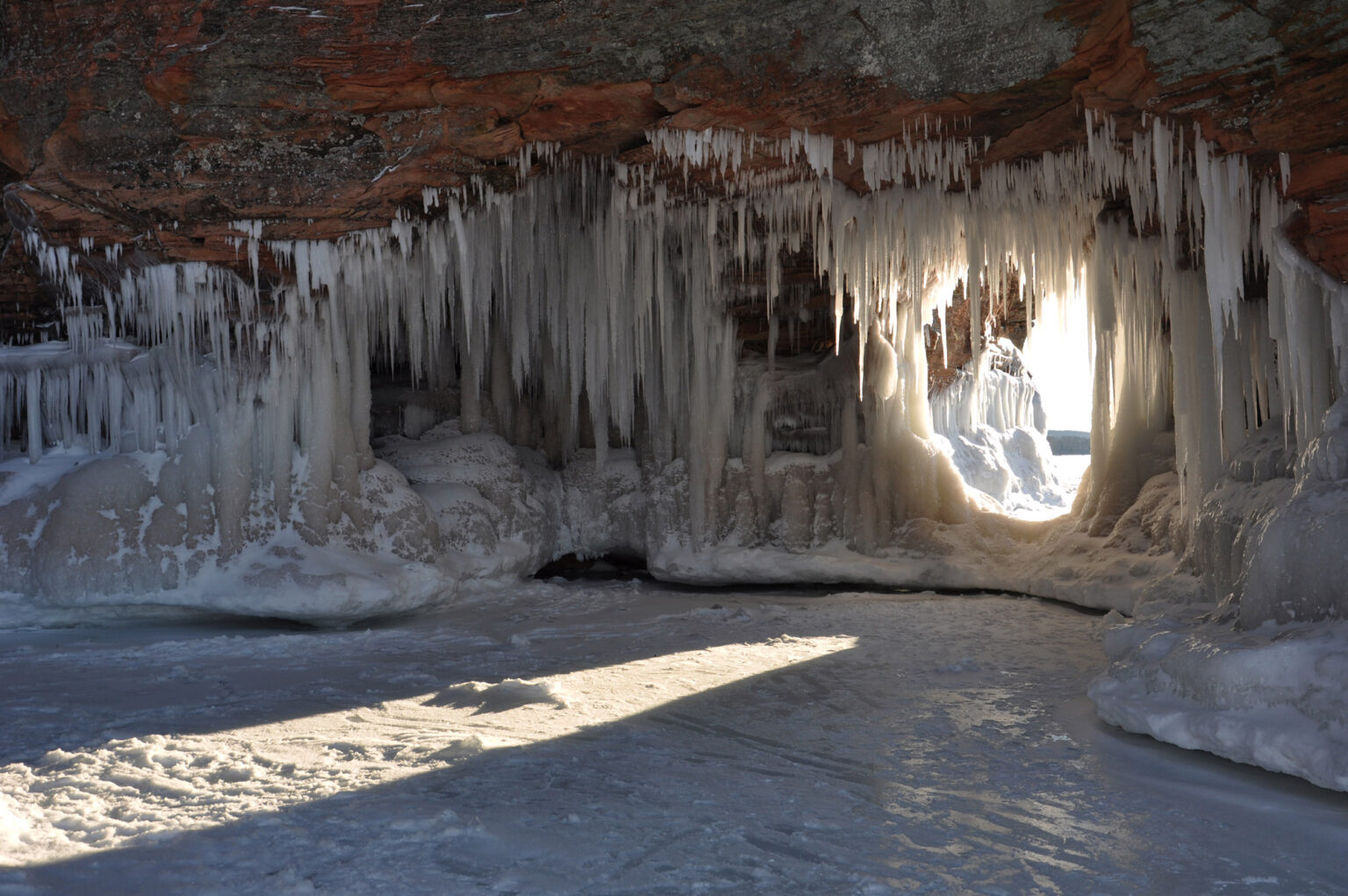 Ice caves at Apostle Islands National Lakeshore open, drawing visitors ...