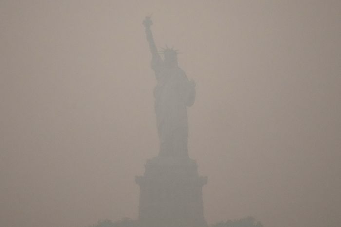Wildfire smoke spreads across U.S., affecting multiple states and cities
